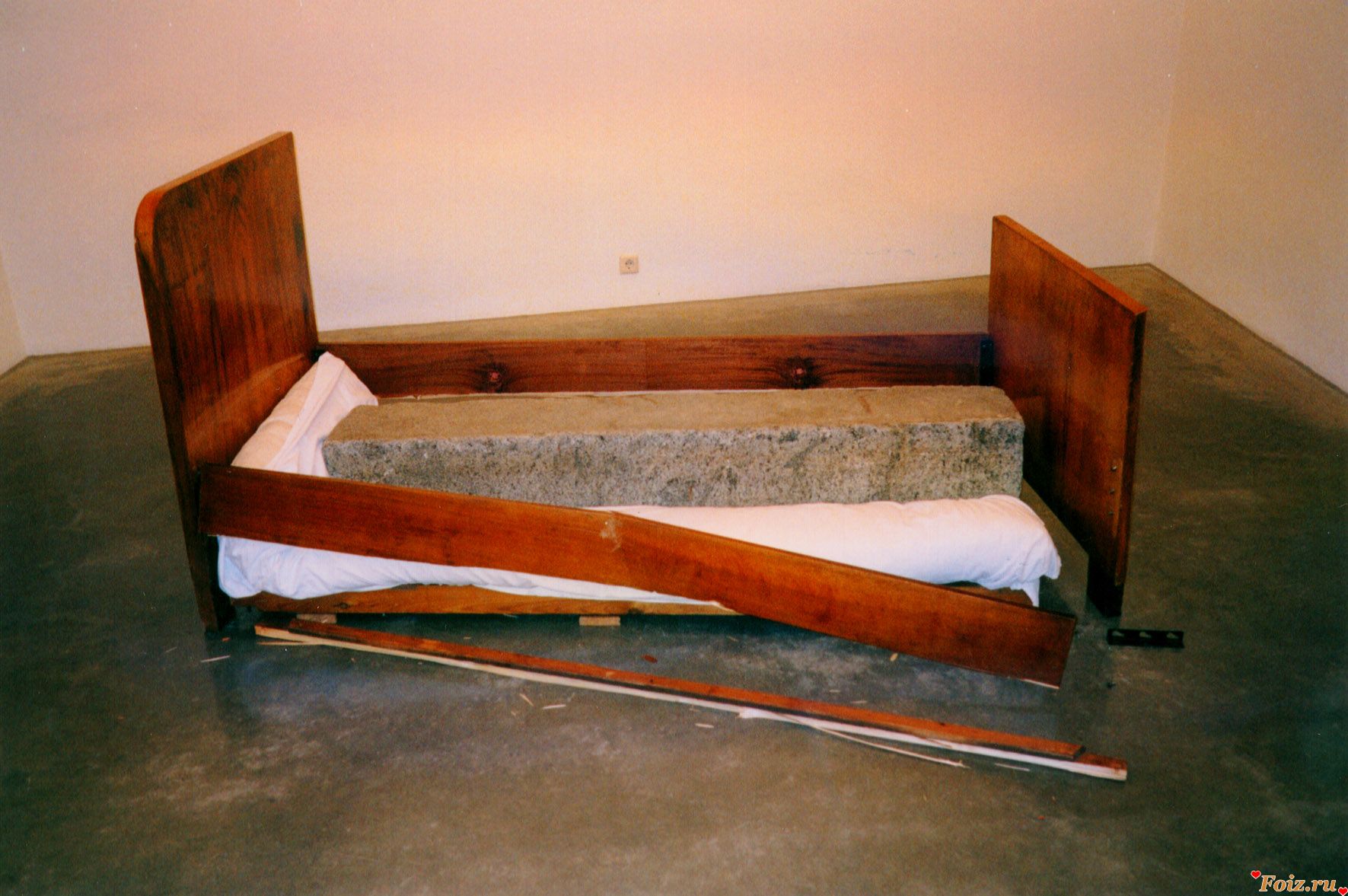 Переворачивающая кровать