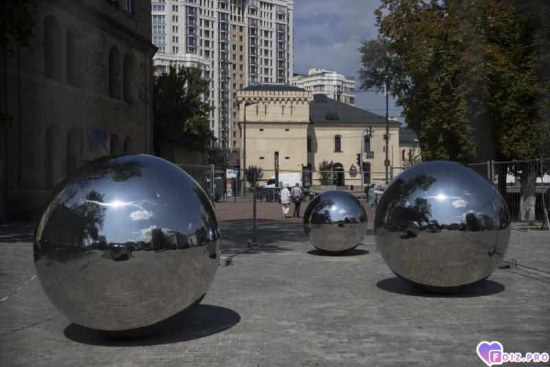 Пл. Арсенальна