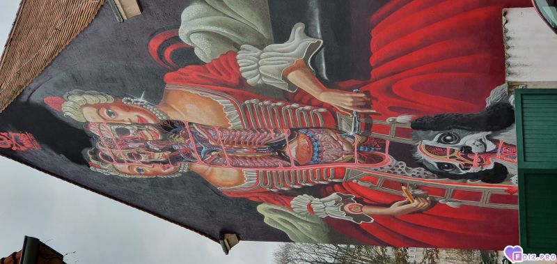 Рисунок на стене