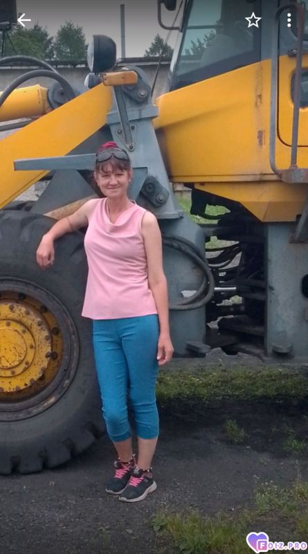Одолжила погонять