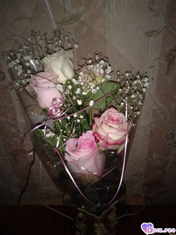 Муж подарил букет