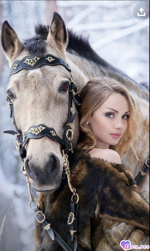 -Девушка-и-Конь-1-