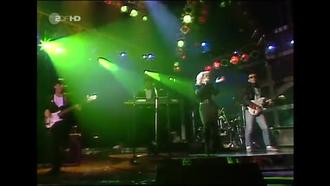 Kim_Wilde_You_Keep_Me_Hanging_On_Peters_Pop_Show