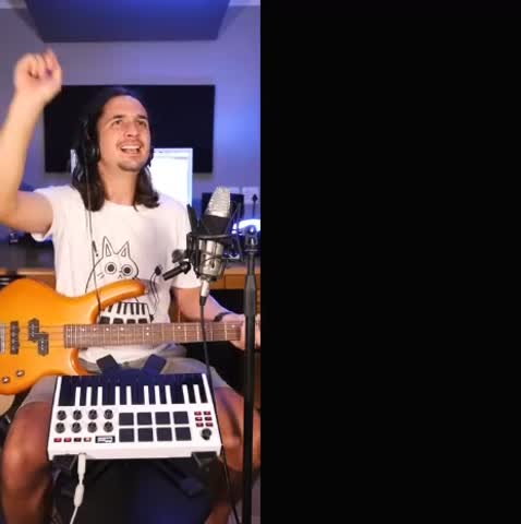 Котяра_замечательно_поет