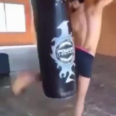 самые мощные удары в мире