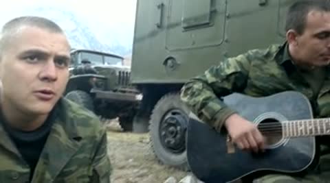 _Armejskie_pesni_pod_gita_-_Devochka_ne_nado_nasimke_
