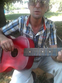 Школьный_друг_подарил_мне_гитару