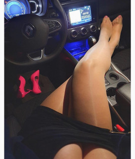 nylon_perfection___Bxy3SzLoSTx___