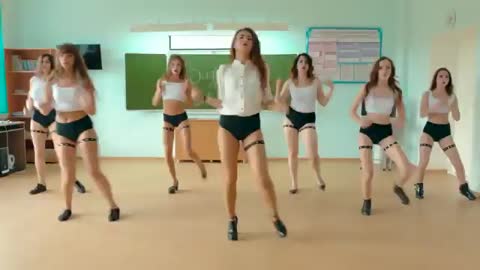 Школьнецы  зажгли