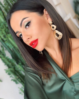 lena_lekan___B1a90RFox42___