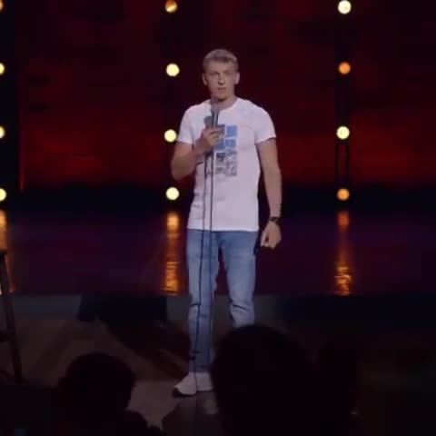 Он_в_ужасе_делает_уроки