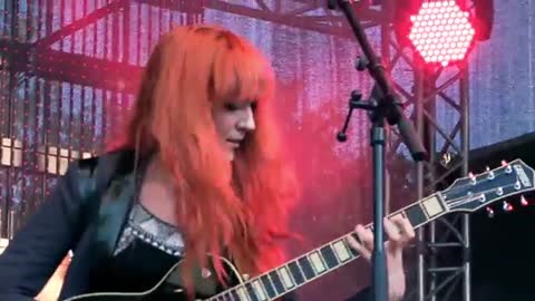 Cant_Buy_Me_Love_-_MonaLisa_Twins_The_Beatles_Cover_live