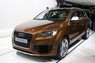 Bronze_Audi_Q7_V12_TDI_fl_IAA_2009