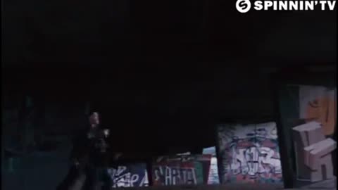 Ummet_Ozcan_x_Mo-Do_-_Eins_Zwei_Official_Music_Video