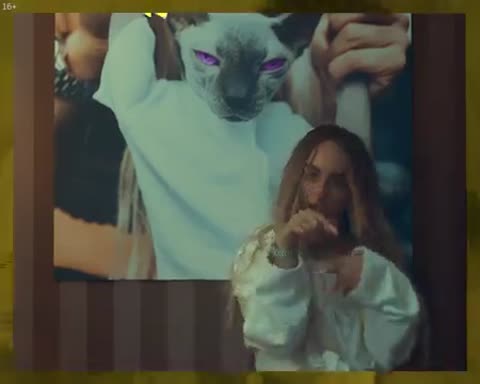 MARI_KRAJMBRERI_GOLAJA_V_BELOJ_MAJKE-_im