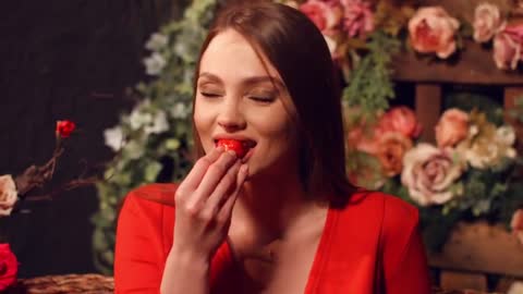 МАНВЕЛ ПАШАЯН - ГУБЫ ВСЕ БЛИЖЕ