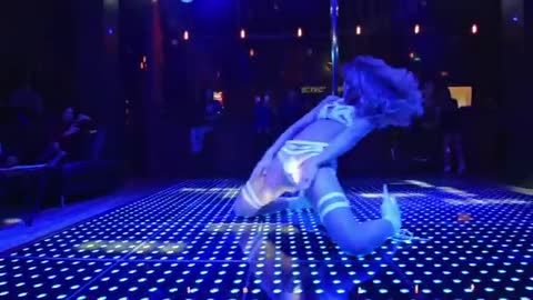 Foiz__Каспийский_груз_-_Guantanamera_Strip_-_360HD_-__VKlipe__