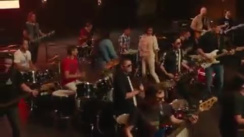 300_музыкантов