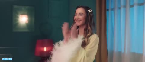 Ольга_Бузова_и_Тимур_Батрутдинов_-_Очень_хорошо_mobclip_