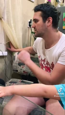 video-c0f351017549579b45f2781a4374cc04-V