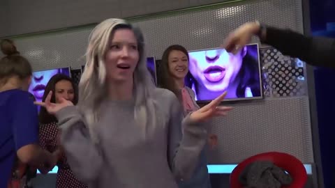 Александр_Ревва_-_Плачь__Детка_LIVE___Авторадио480P