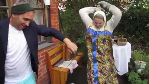 Powla_baba_k_sinemu_morju___-_im