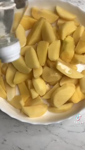 video-b33a9509bfb4c6408ecec9997ca73a64-V