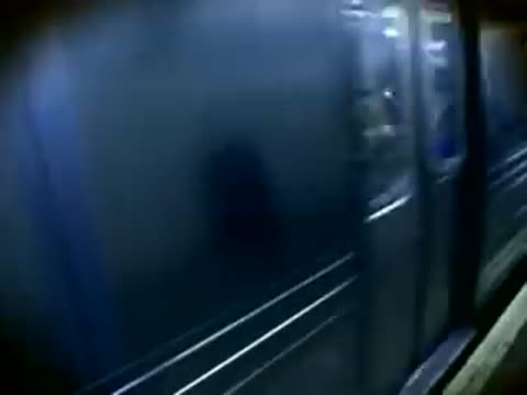 video-e270ba2386c1082eb945e0bf7b159d02-V