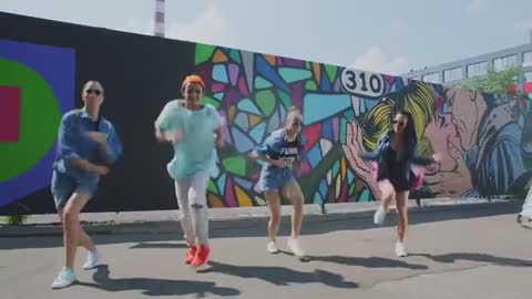 2Маши_-_Мы_выбираем_-_360HD_-__VKlipe__