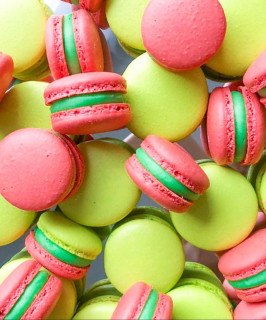 macaronslady-___CKff9TqnG4b___-