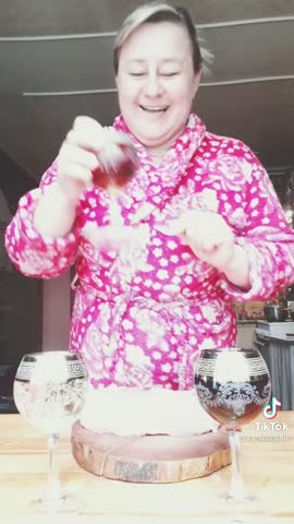 video-c7ce5d142a317fa5c18fab084ff5cc07-V