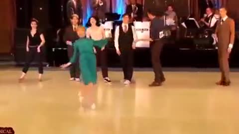 _Потанцуем_