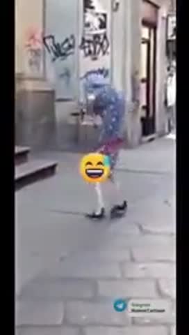 7e9814bcc1a8db86049218bf746274591ca3832531f8b4ae316a8d614bbd3bc7_1