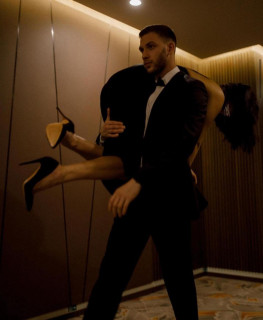 woman_in_stylee-___CMJvWMFBomA___-1