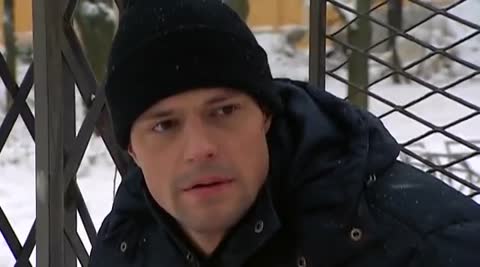 Падал белый снег