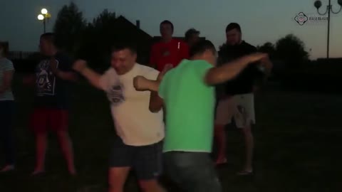 Красная_плесень_-_С_лево_молот_с_право_серп