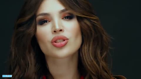 MISTY_-_Она_тебя_целует___кавер_на_песню_группы_Руки_Вверх_mobclip_