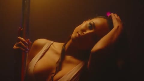 MOLLY_-_Pjanaja_Premera_klipa_2017-_im