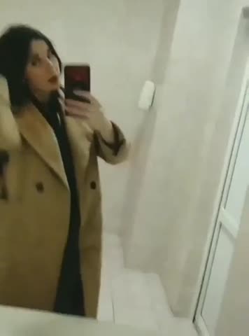 VID_50260623_221438_674