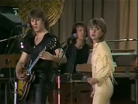 Suzi_Quatro_-_Suicide-_im