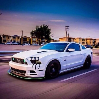 cwSHh6McHrc