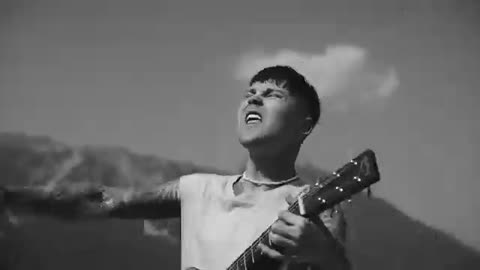 Артем_Пивоваров_и_Оля_Полякова_-_Тішся_