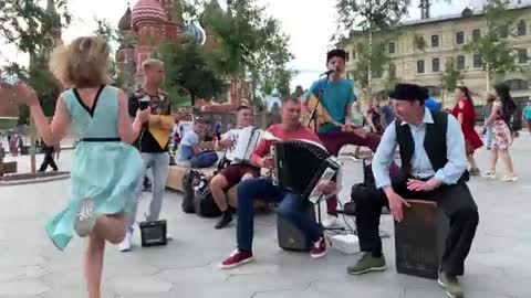 Жоров_C-_ЖУКИ_БАТАРЕЙКА_COVER360P