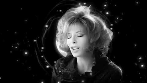 Myl?ne_Farmer_-_C_est_dans_l_air_Clip_Officiel_HD480P