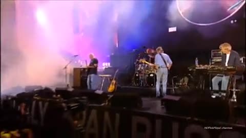 Pink_Floyd_-_Money-_social