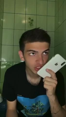 Y2mate_mx-Пацанкогда_впервые_знакомится_с_девочкой_shorts720p
