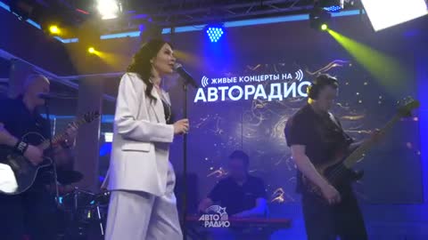 Света_-_Что_Мне_Делать__LIVE___Авторадио360P