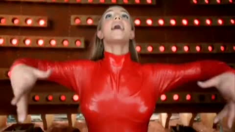 britney-spears-oops-i-did-it-again-uncut_206696