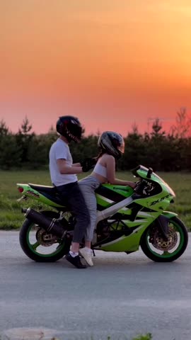 VID_20230722_211825_056