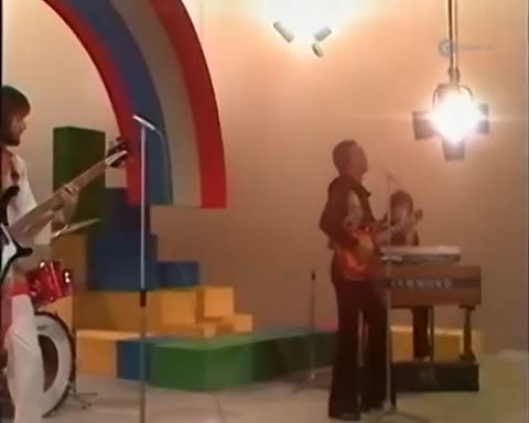 Manfred_Mannaposs_-_Spirits_In_The_Night-world20_